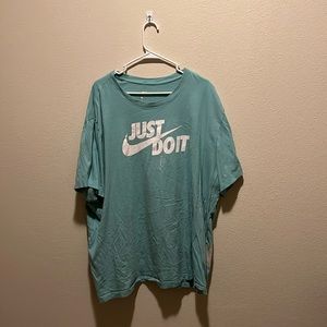 Men’s Nike T-Shirt
